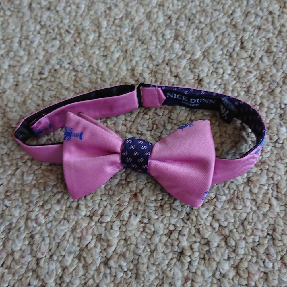 Nick Dunn pink & blue lobster Bow Tie